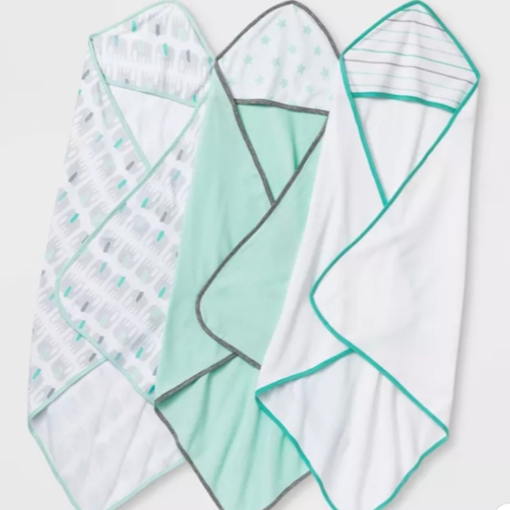Cloud Island Hooded Towel and Washcloth Set - NWOT